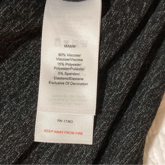 Donna Karan Sleepwear Sleep Top | Size M | 3/4‎ Sleeve | Relaxed Fit | Charcoal - Picture 6 of 7